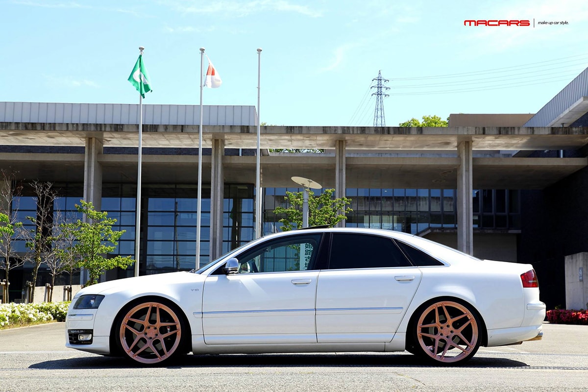 Audi S8/4E 5.2 FSI V10