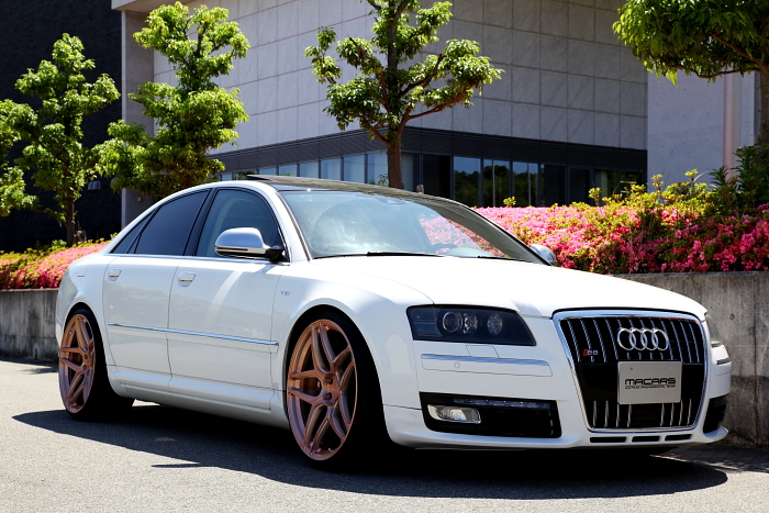 Audi S8/4E 5.2 FSI V10
