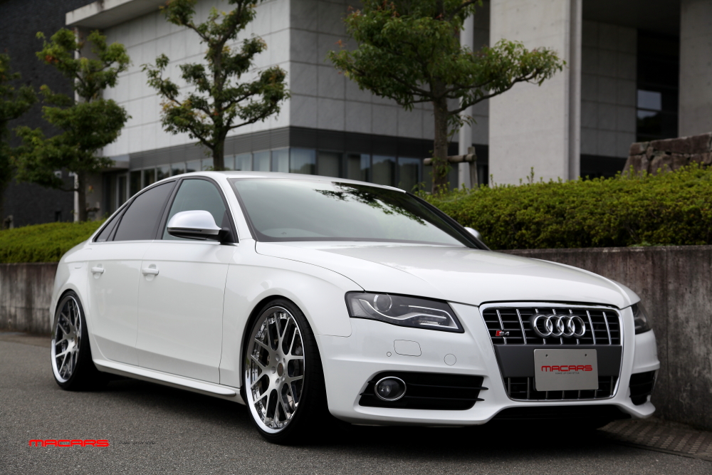 Audi A4/B8 2.0TQ Sedan