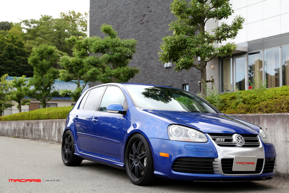 VW GOLF/mk5 R32