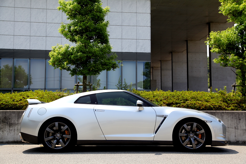 NISSAN R35/GTR