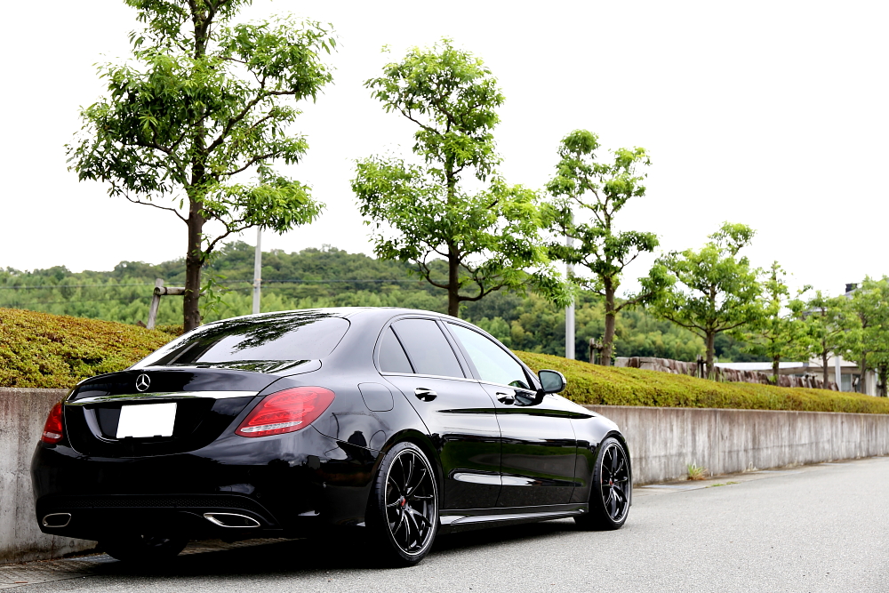 M-BENZ W205/C200 Sedan