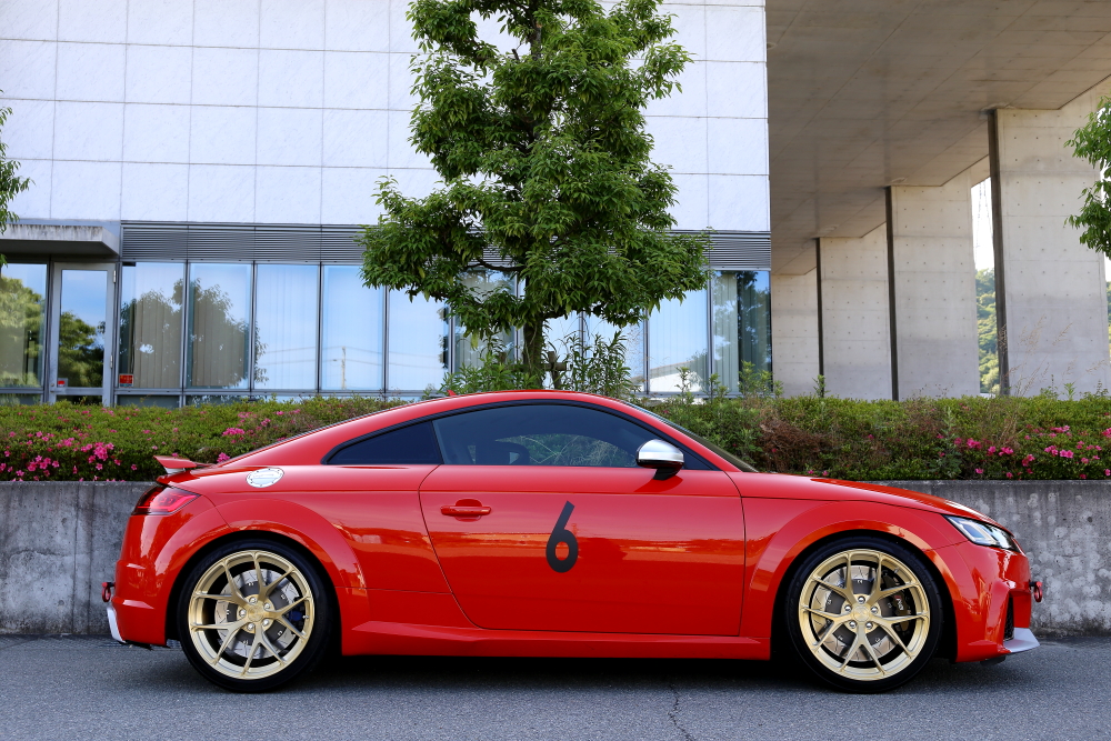 Audi TTRS/8S
