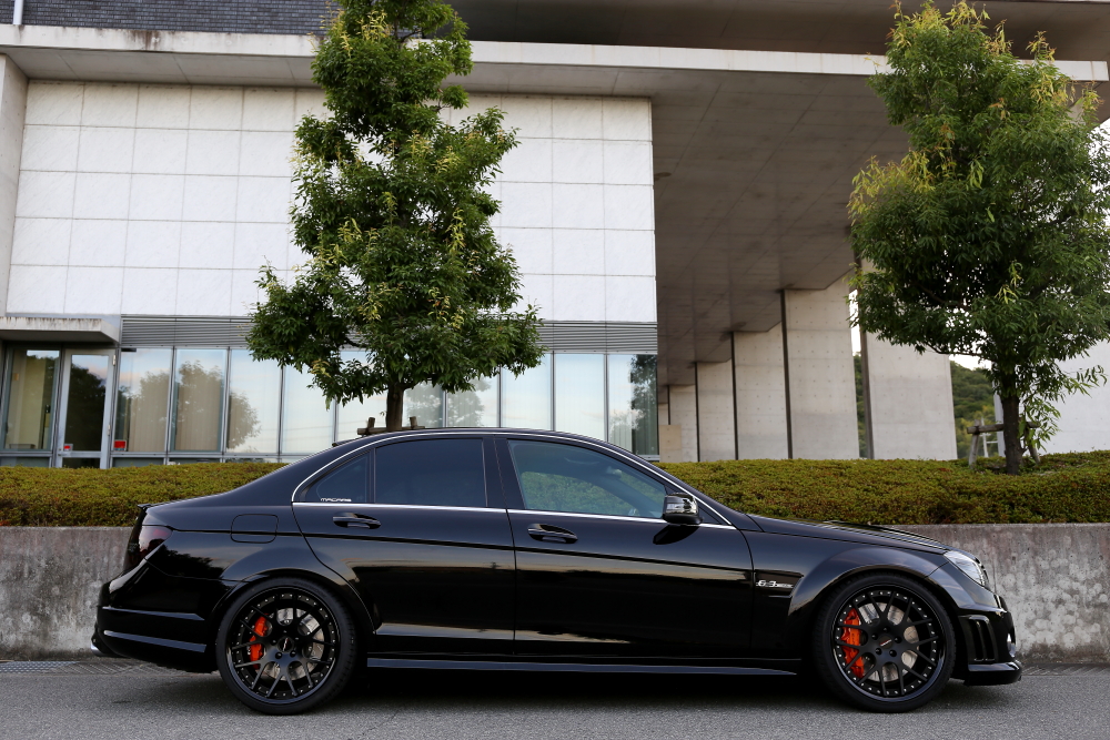 M-BENZ W204/C63 AMG