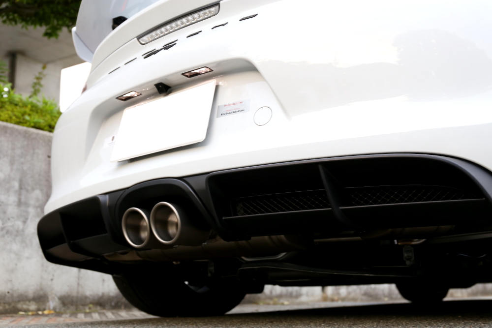 Porsche Cayman GT4
