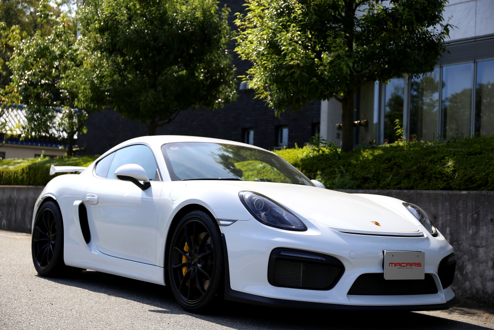 Porsche Cayman GT4