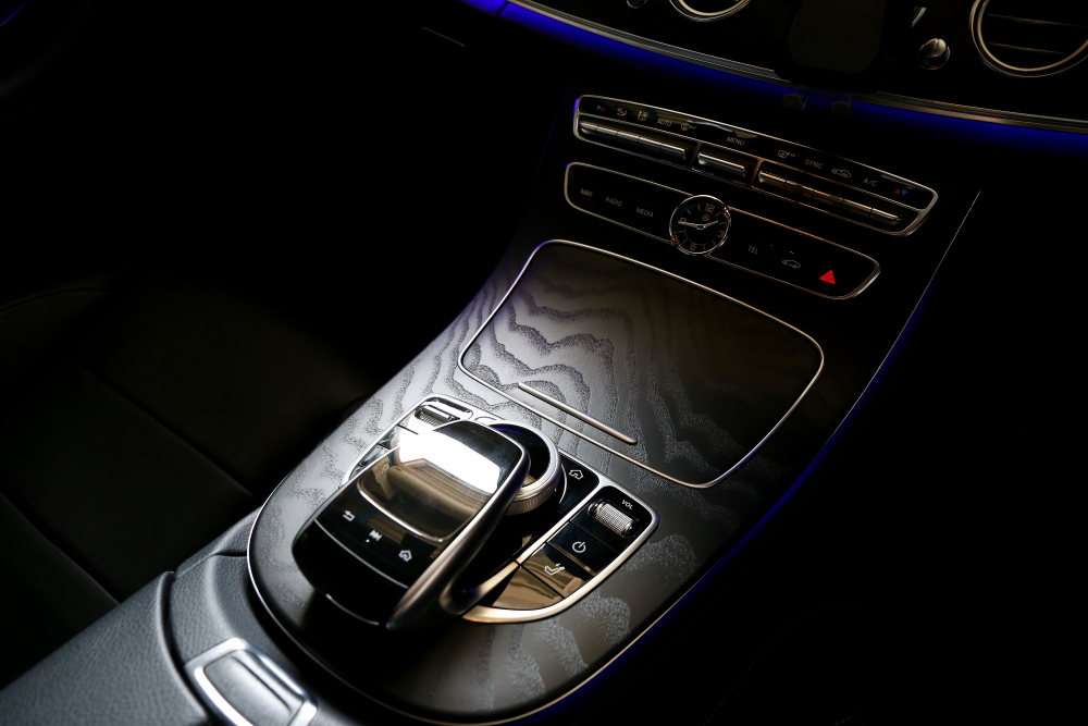 M-BENZ S213