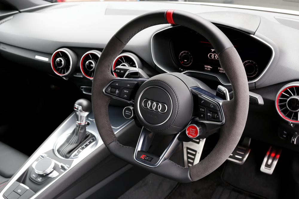 Audi TTS/8S