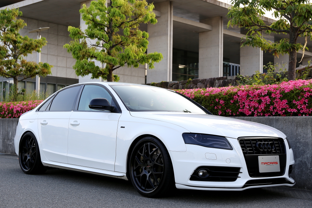 Audi A4/B8 2.0TQ Sedan