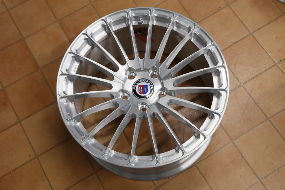 BMW ALPINA B8 4.6