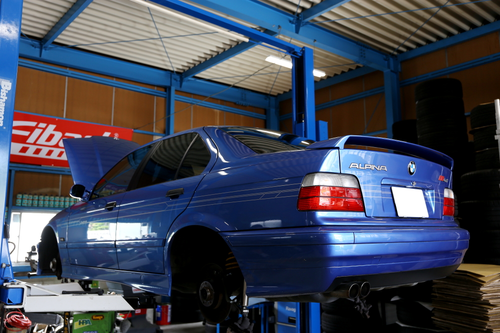 BMW ALPINA B8 4.6