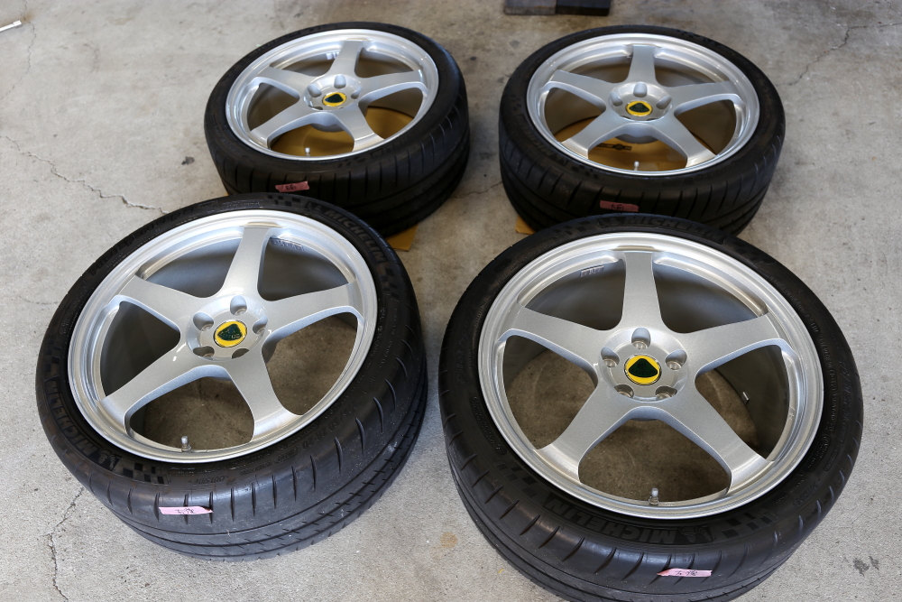 LOTAS EVORA GT 430