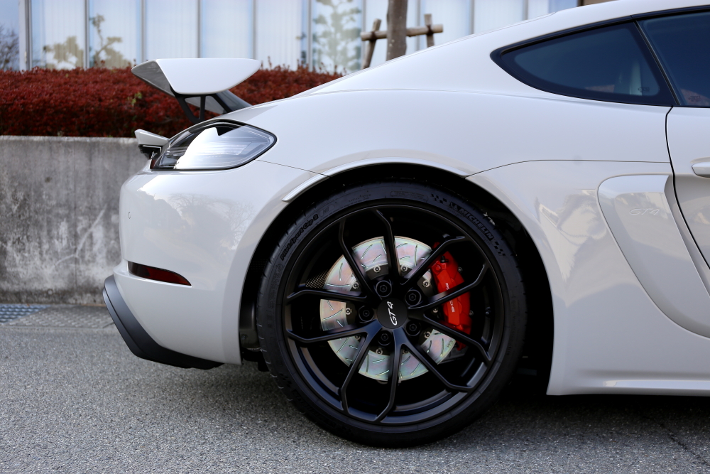 Porsche 718/Cayman GT4