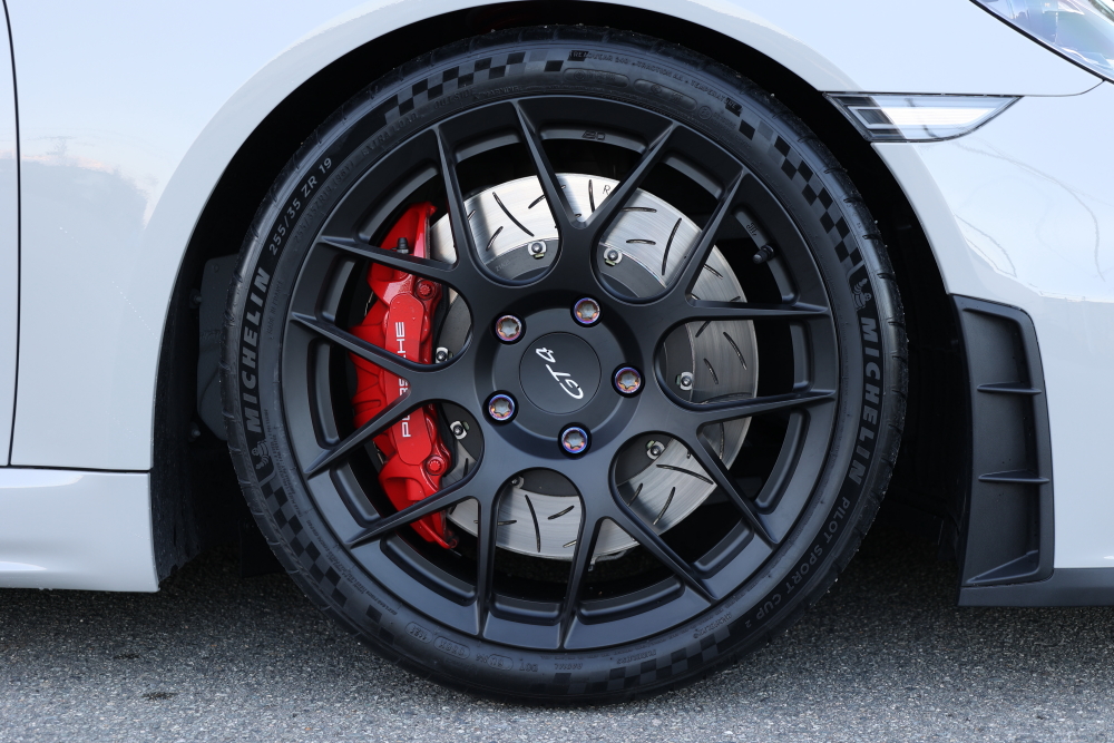 Porsche 718/Cayman GT4