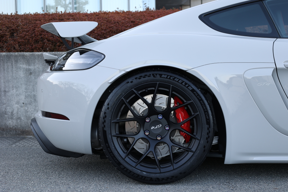 Porsche 718/Cayman GT4