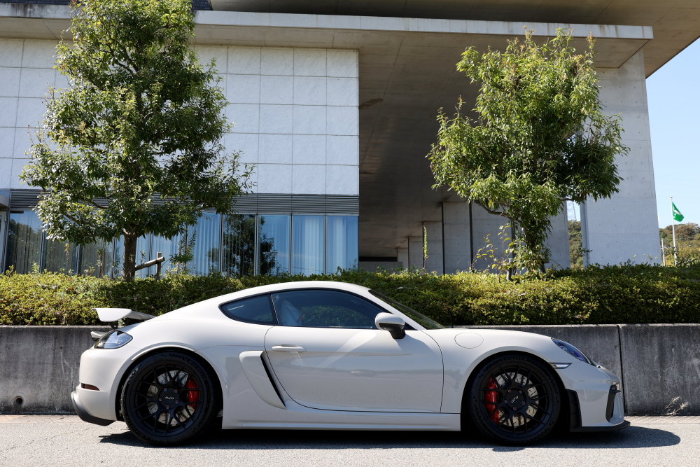 Porsche 718/Cayman GT4
