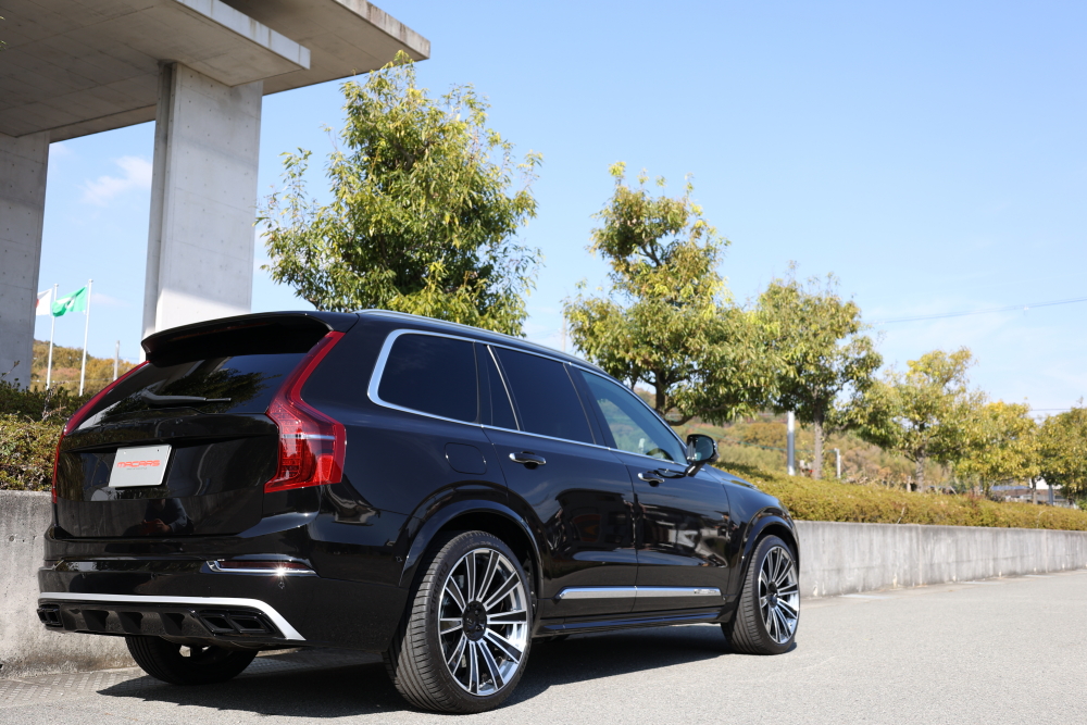 VOLVO XC90