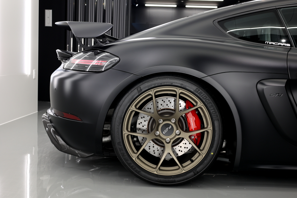 Porsche 718/Cayman GT4