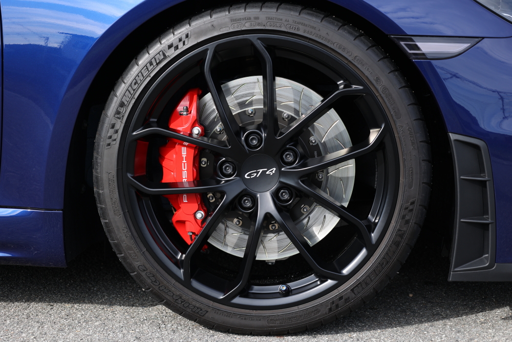 Porsche 718/Cayman GT4