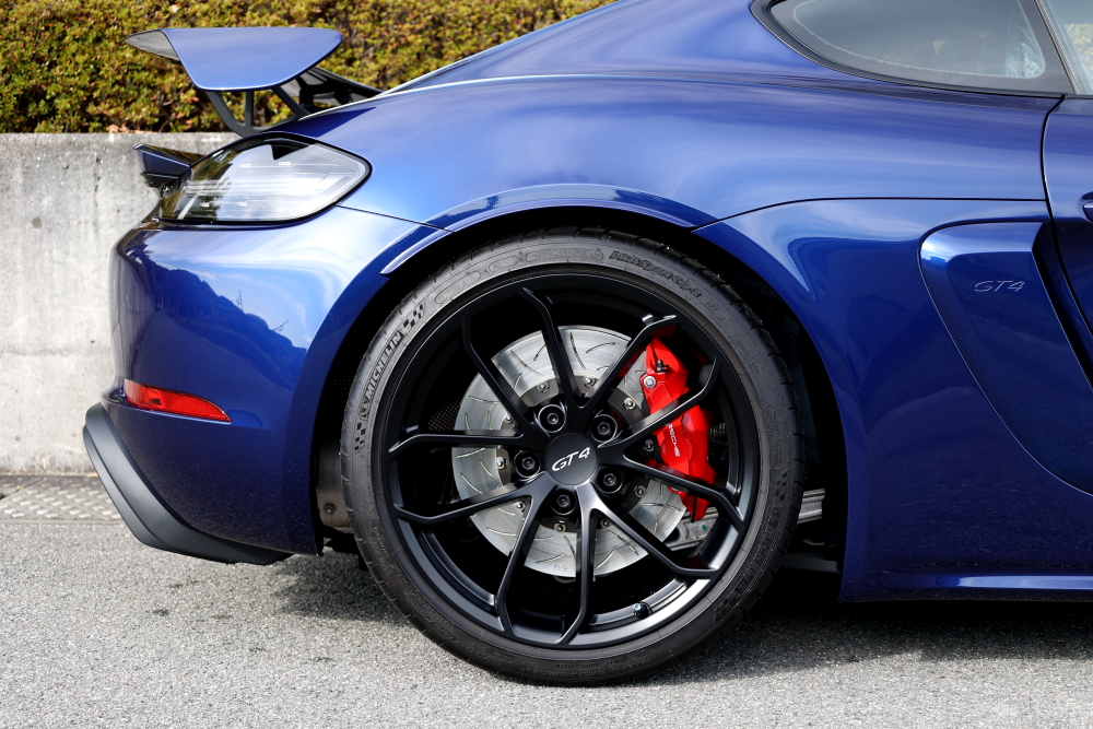 Porsche 718/Cayman GT4