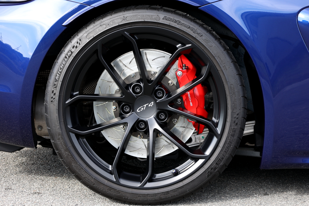Porsche 718/Cayman GT4