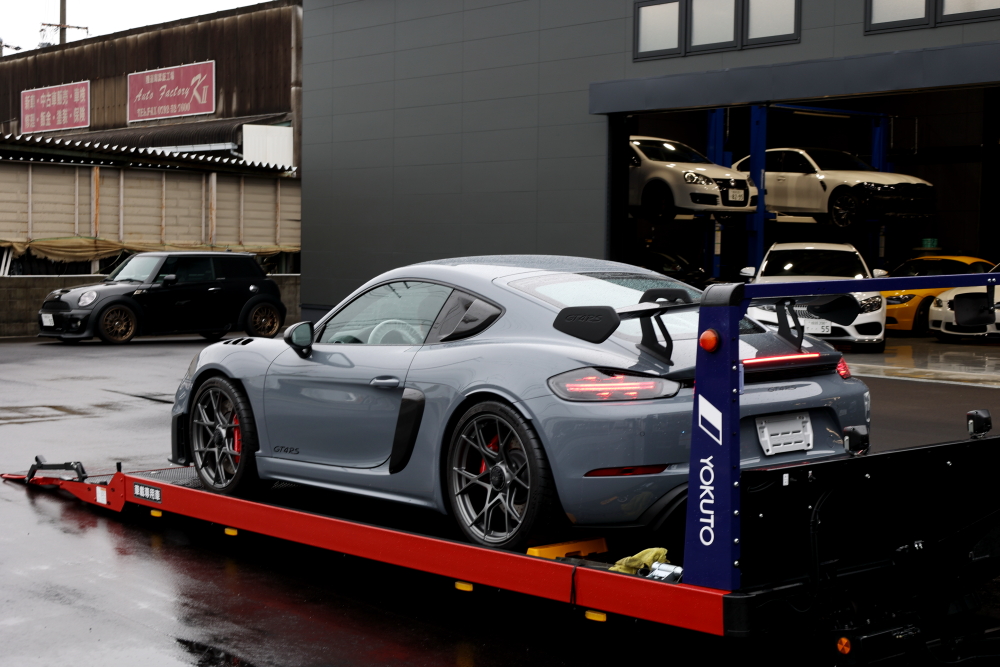 Porsche 718/Cayman GT4RS