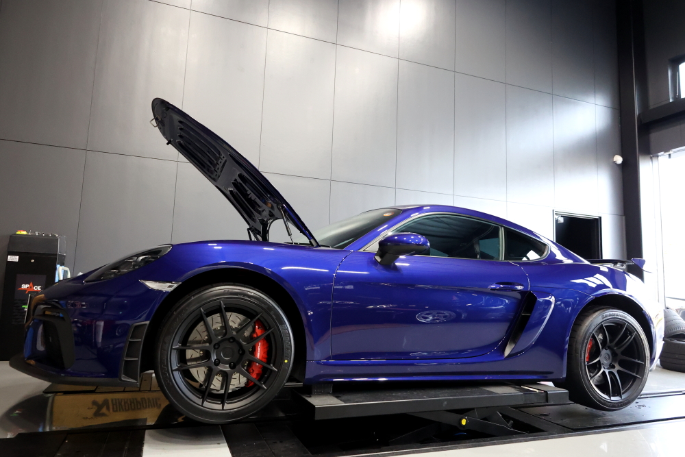 Porsche 718/Cayman GT4