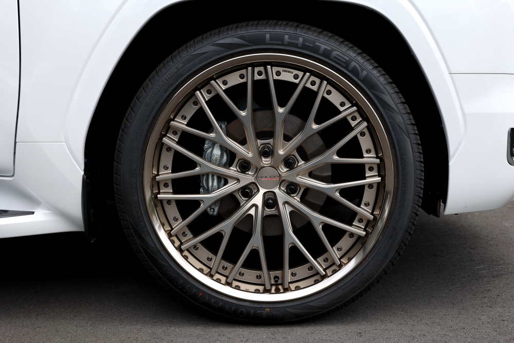 TOYOTA LAND CRUISER 300ZX