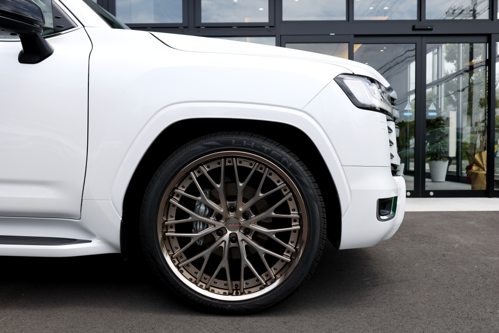 TOYOTA LAND CRUISER 300ZX