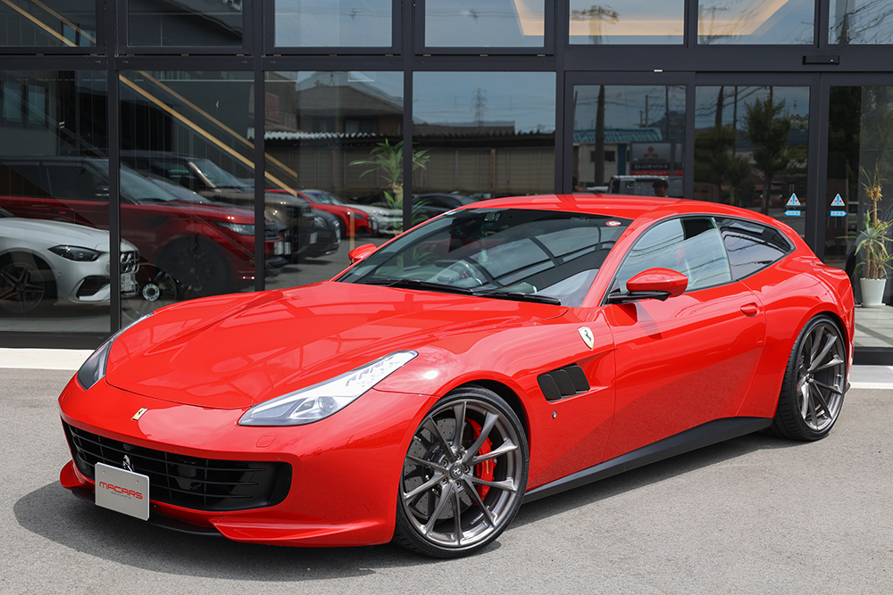 Ferrari GTC4/LUSSO
