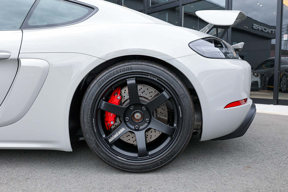 Porsche 718/Cayman GT4 PDK