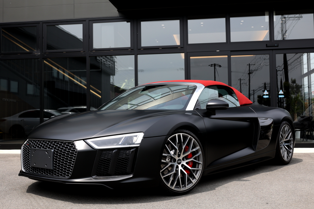 アウディ R8スパイダー
