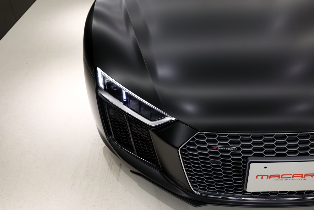 アウディ R8スパイダー