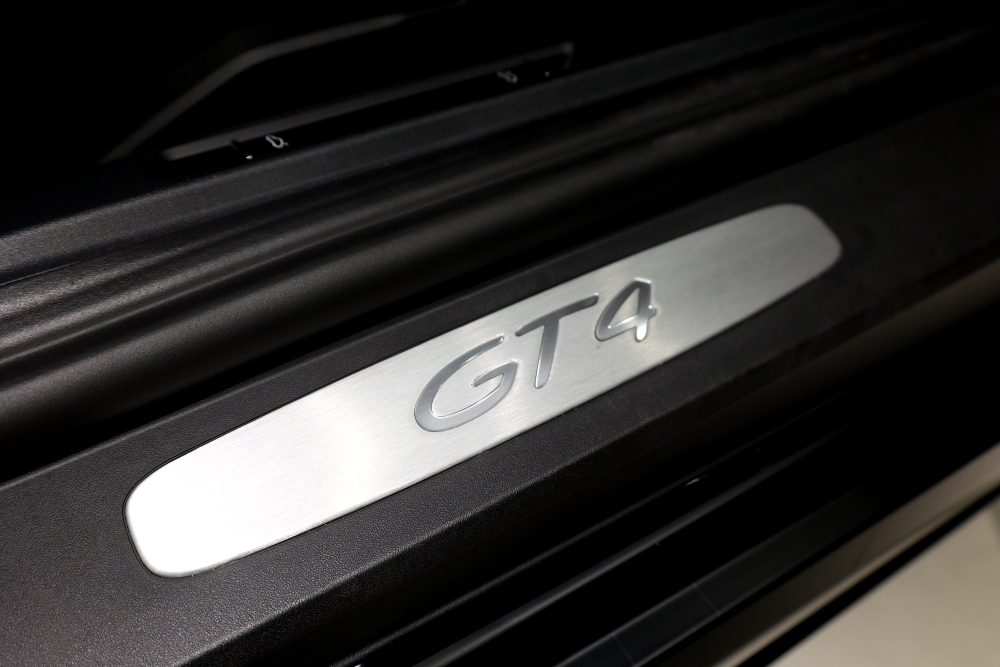 Porsche 718/Cayman GT4