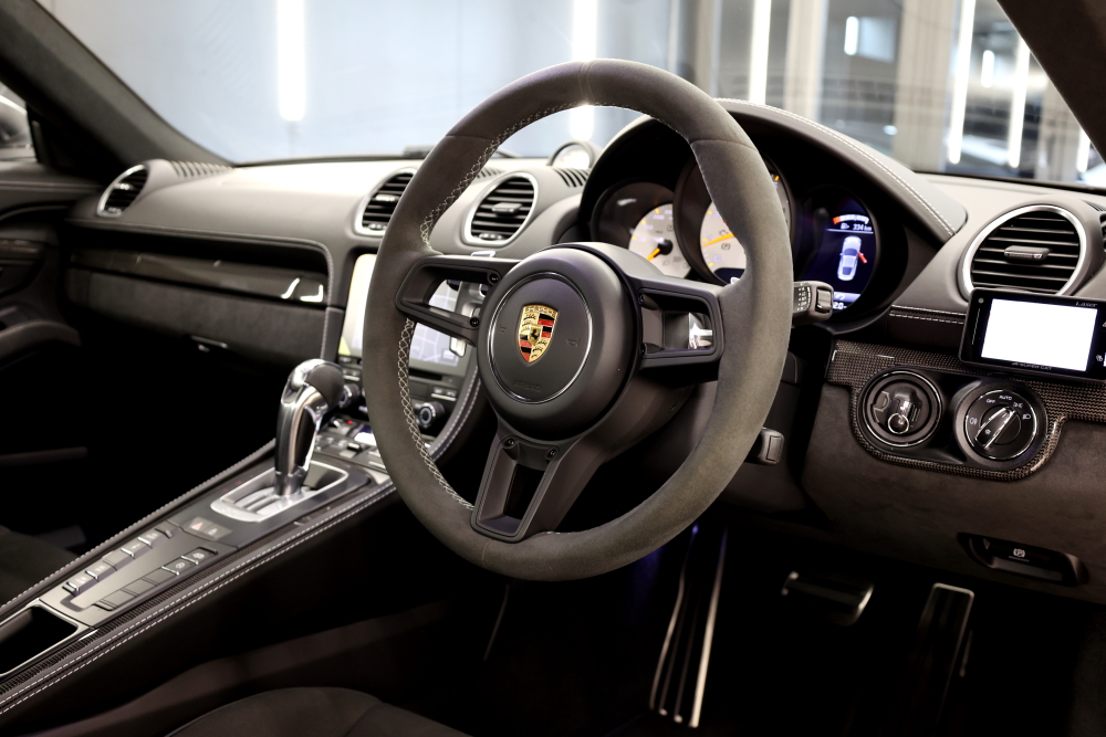 Porsche 718/Cayman GT4
