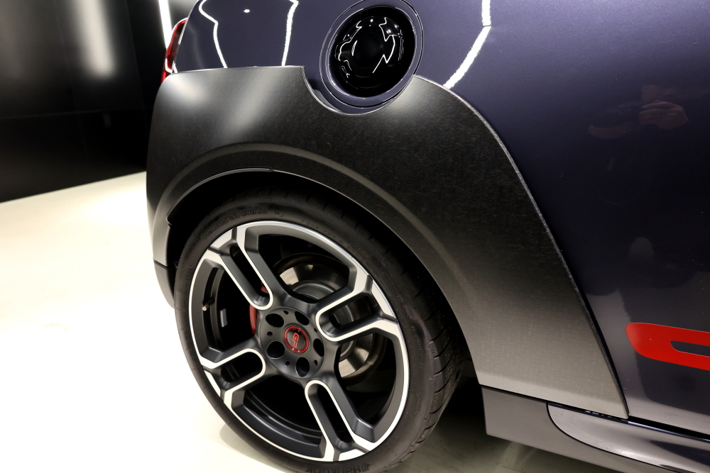 BMW MINI F56
