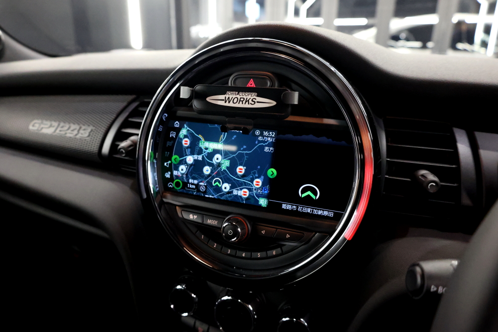 BMW MINI F56