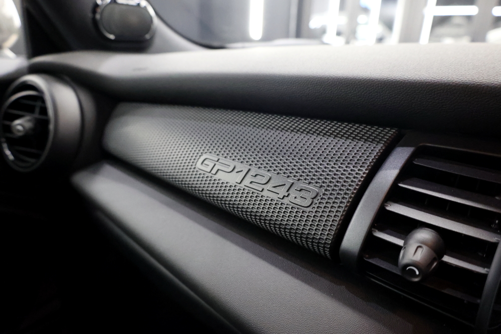 BMW MINI F56