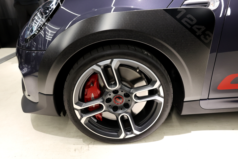 BMW MINI F56