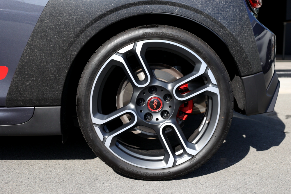 BMW MINI F56