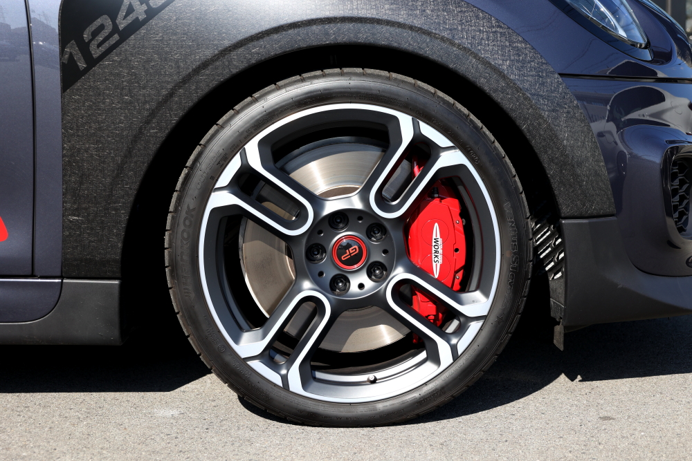 BMW MINI F56