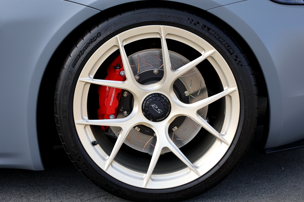 Porsche 718/Cayman GT4RS