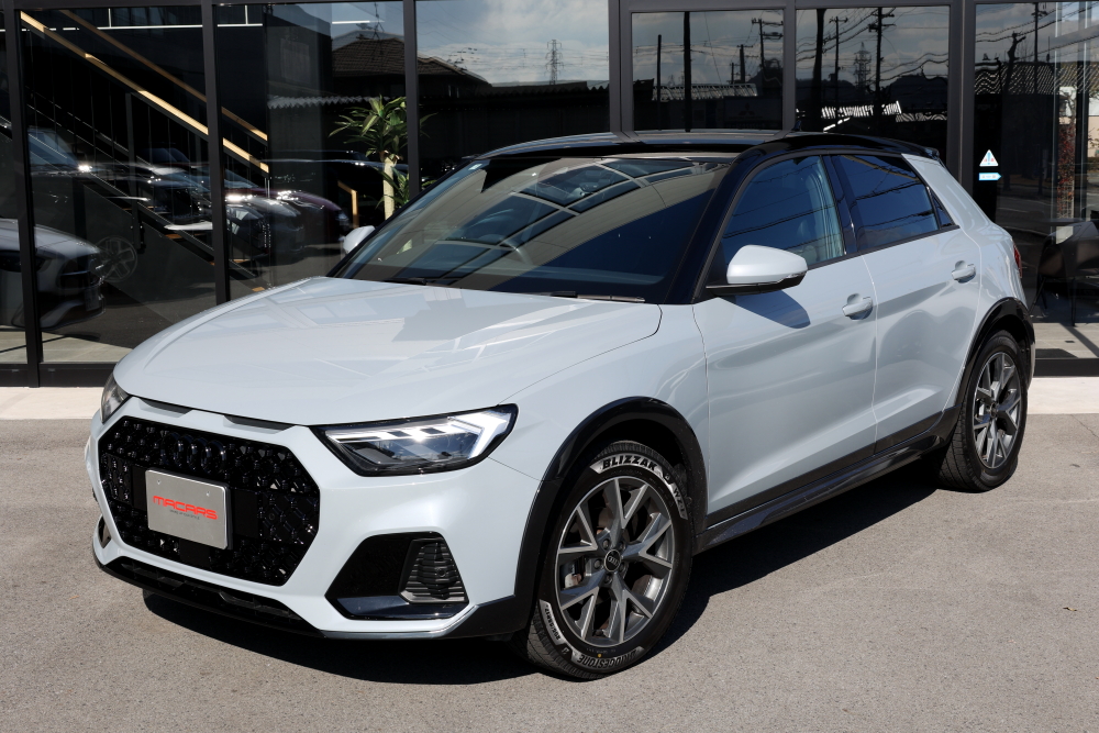 Audi A1 sportsbackシティカーバーリミテッドエディション