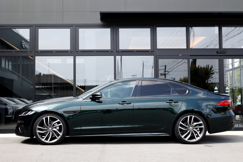 ジャガー XF Rダイナミック SE 2.0L D200